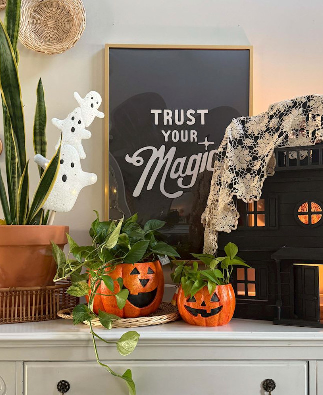 Ghosts Light Up Yard Stake