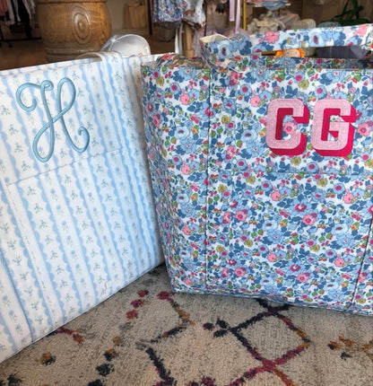 JUMBO TOTE - X-Large Tote  RIBBON FLORAL BLUE