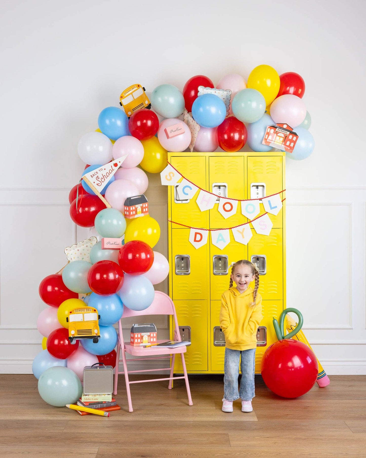 BTS1140 - School Bus Shaped Paper Plate