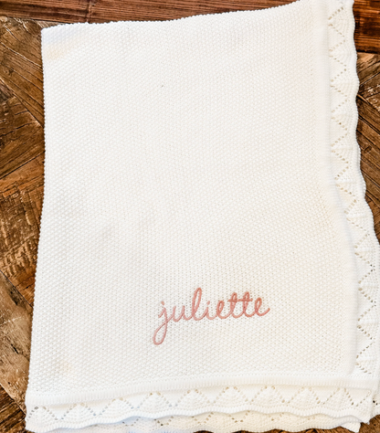 Scallop Edge Knit Blanket - White