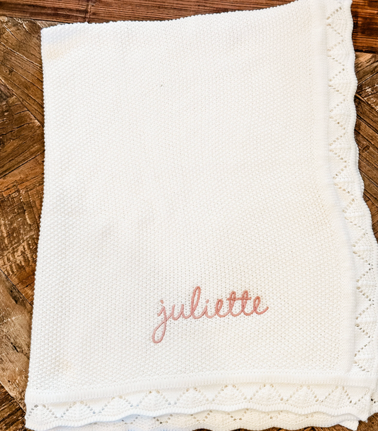 Scallop Edge Knit Blanket - White